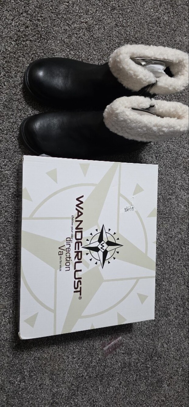 Wanderlust Windsor Black Women's Heeled Waterproof Boots